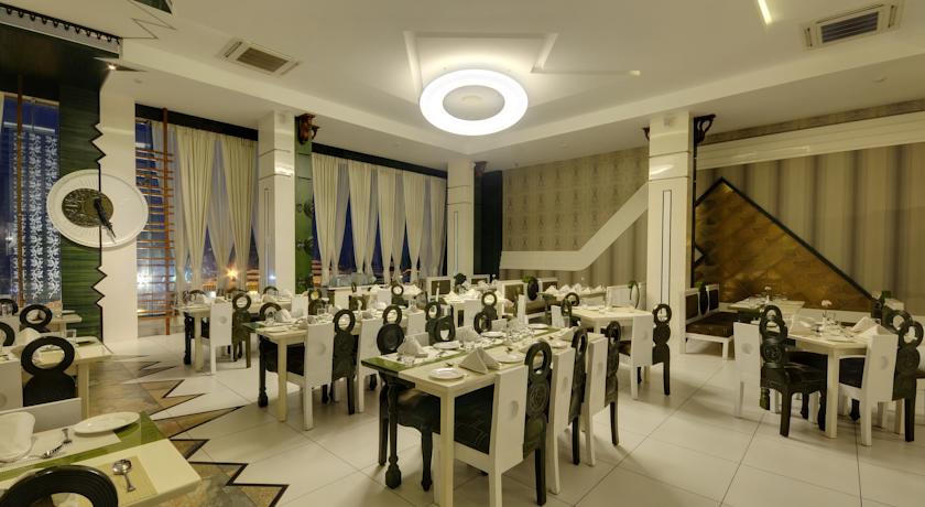 Hotel Holiday Resort